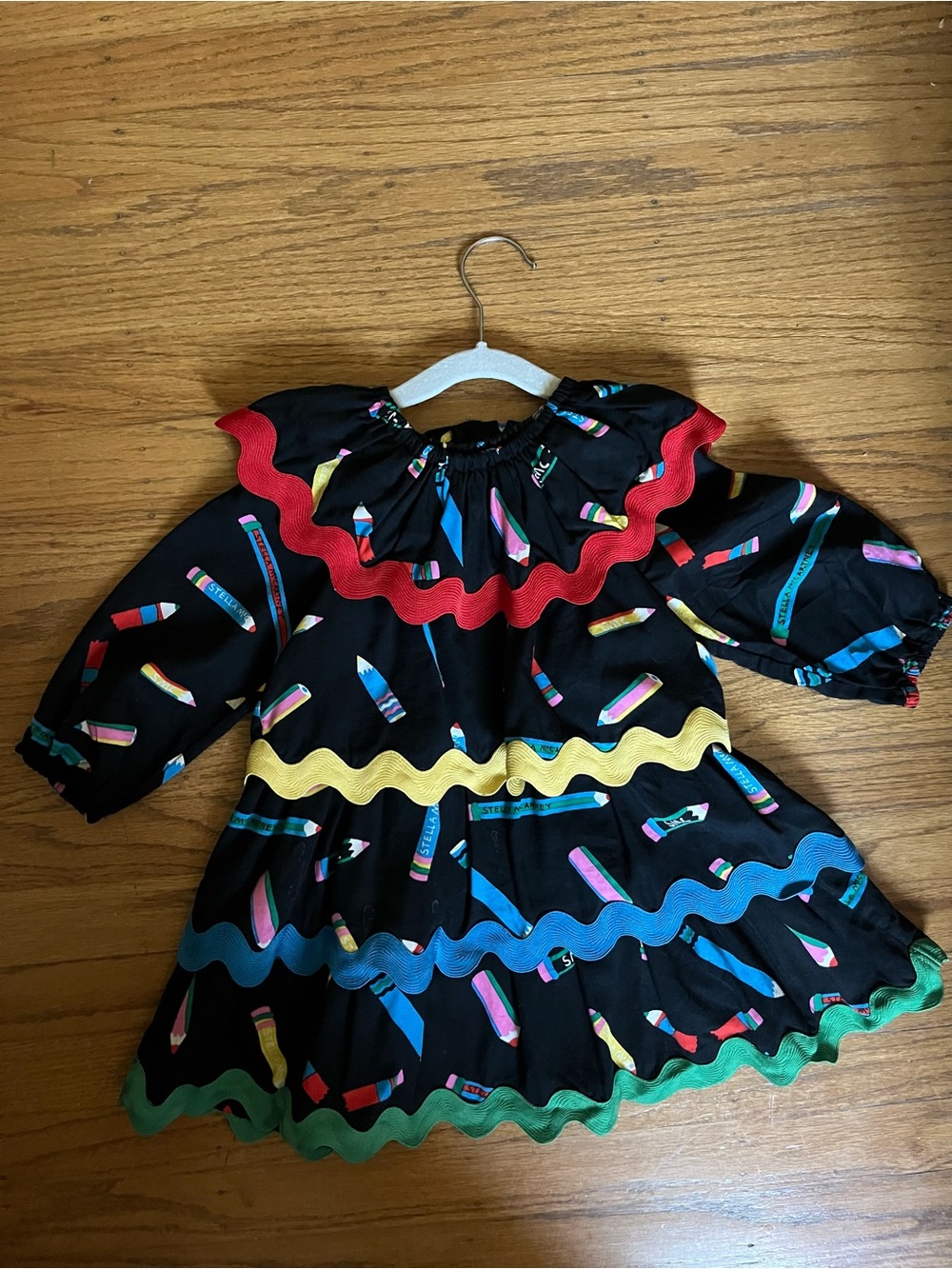 Kids Black Pencil Print Ruffle Dress with Rainbow Party Stella McCartney 3T